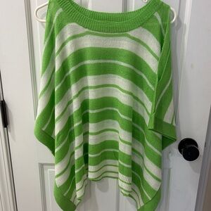 Dolce Cabo keyhole shirt. NWOT